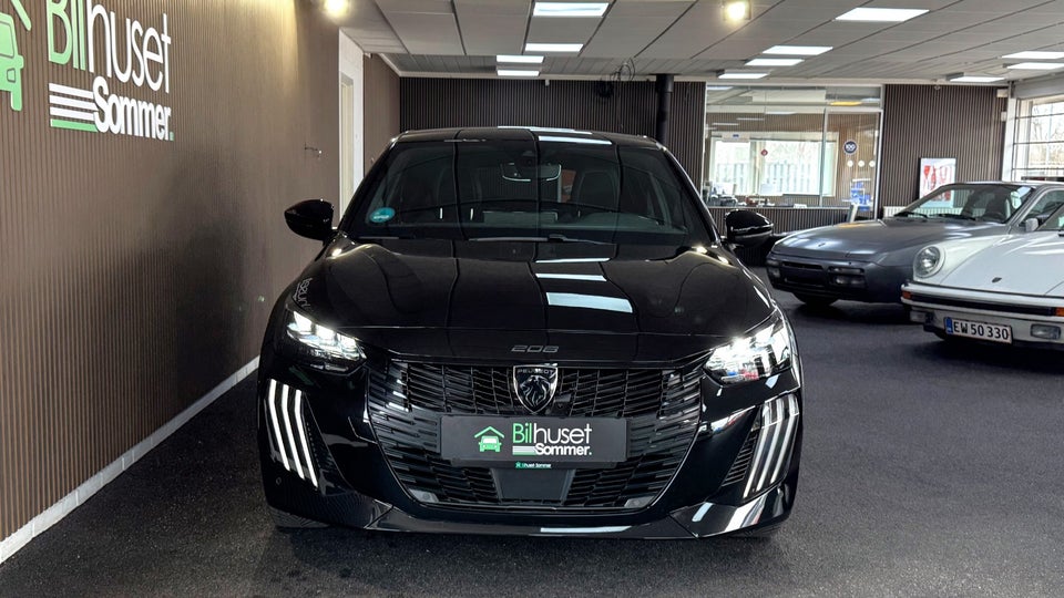 Peugeot e-208 54 GT 5d
