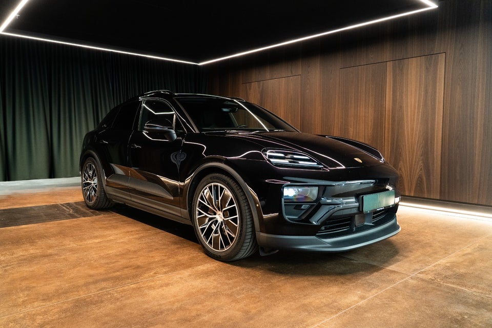 Porsche Macan 4 5d