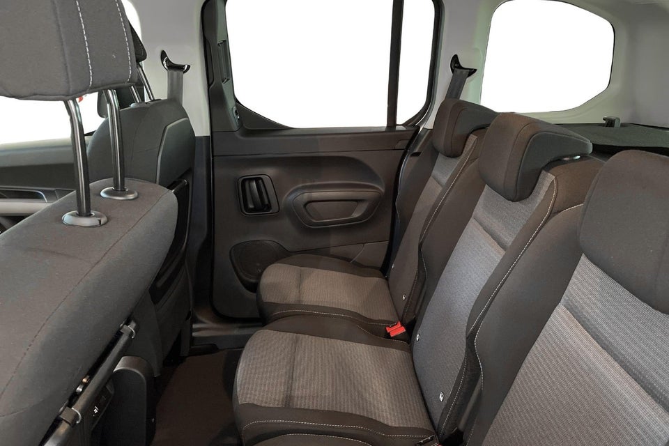 Toyota ProAce City Verso 50 Medium Family 5d