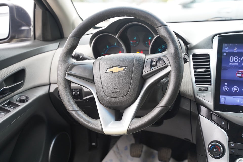 Chevrolet Cruze 2,0 VCDi 125 LSD 4d