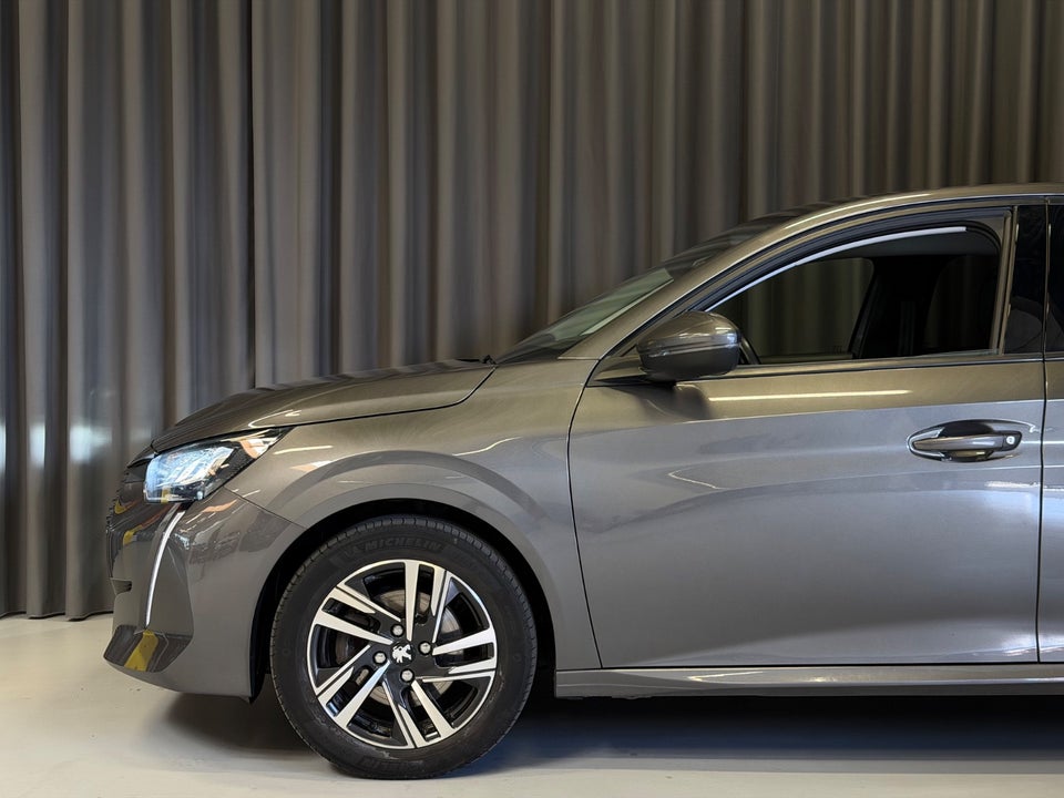 Peugeot 208 1,2 PureTech 100 Allure Sky 5d