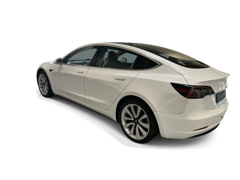 Tesla Model 3 Standard Range+ RWD 4d