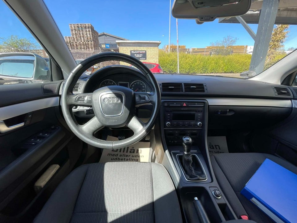 Audi A4 2,0 S-line Avant 5d