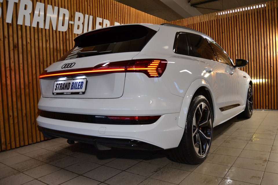 Audi e-tron S quattro 5d