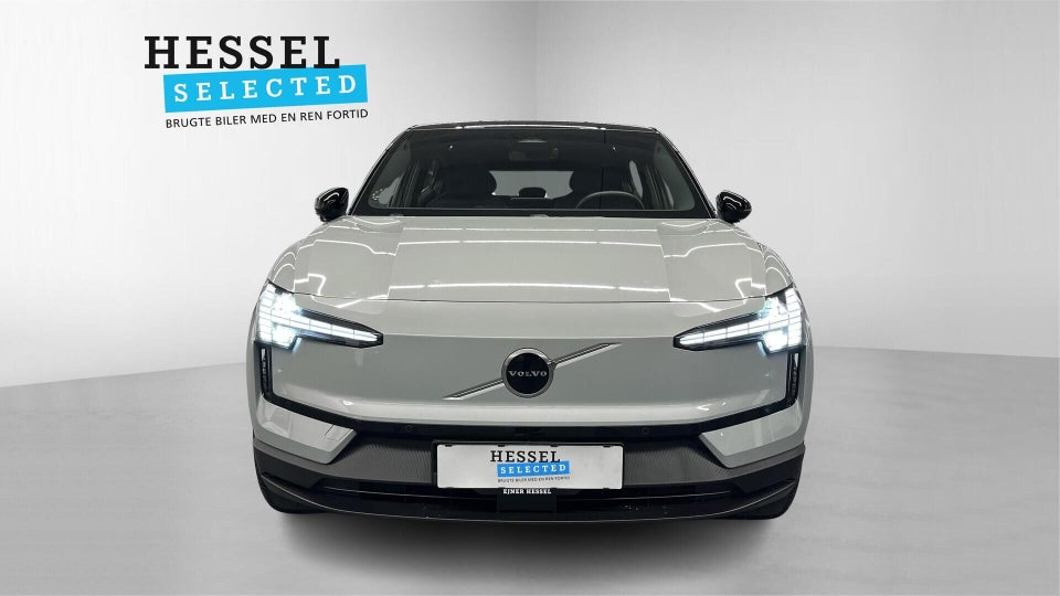 Volvo EX30 Extended Range Plus 5d