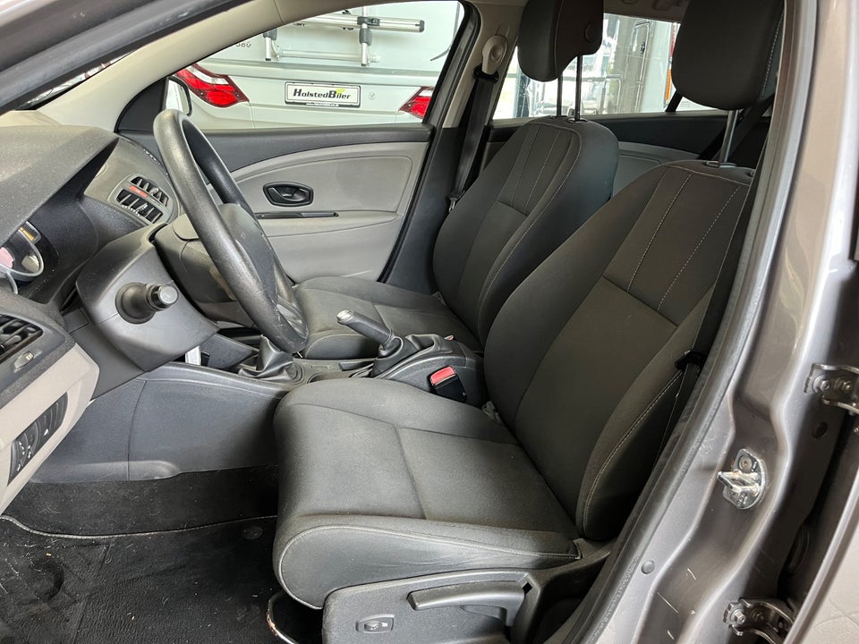 Renault Megane III 1,5 dCi 90 Authentique 5d