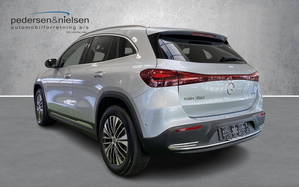 Mercedes EQA350 4Matic 5d