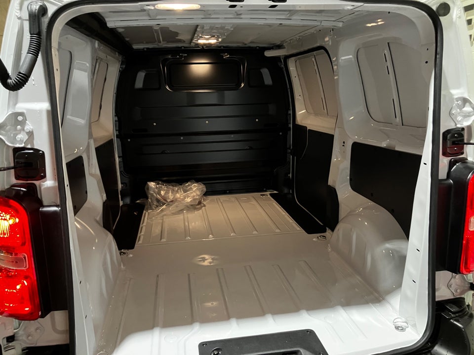 Peugeot e-Expert 50 L2 Plus Van