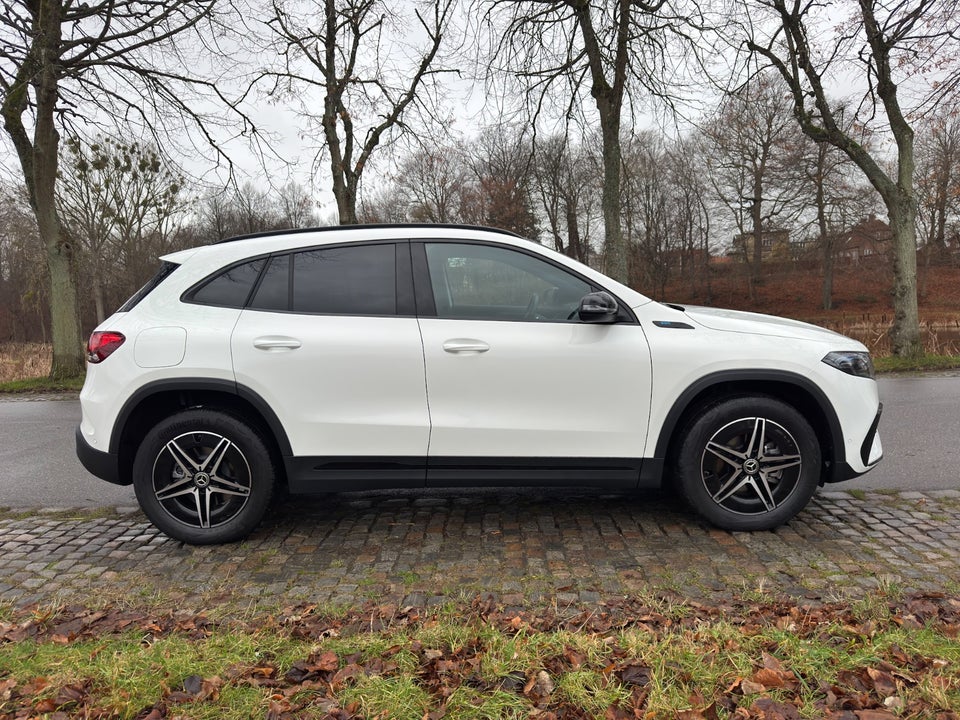 Mercedes EQA250 AMG Line 5d