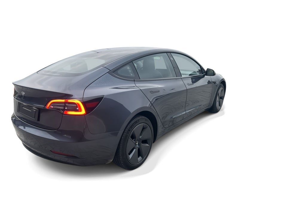 Tesla Model 3 Long Range RWD 4d