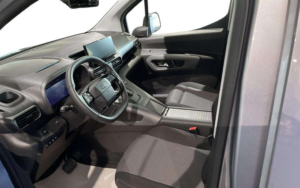 Toyota ProAce City Verso 50 Medium Family 5d