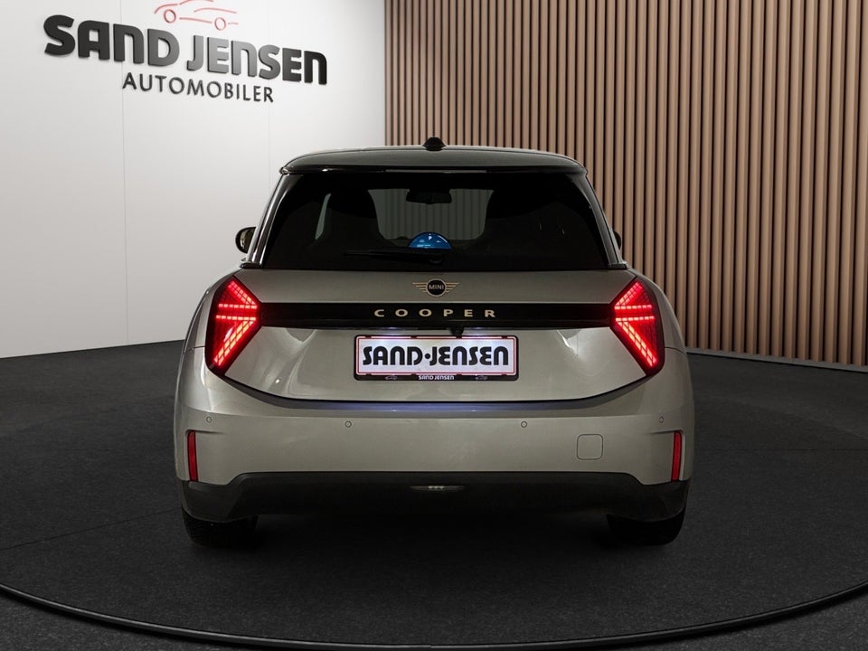 MINI Cooper E Favoured Trim M 3d