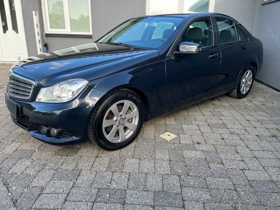 Mercedes C180 2,2 CDi BE 4d