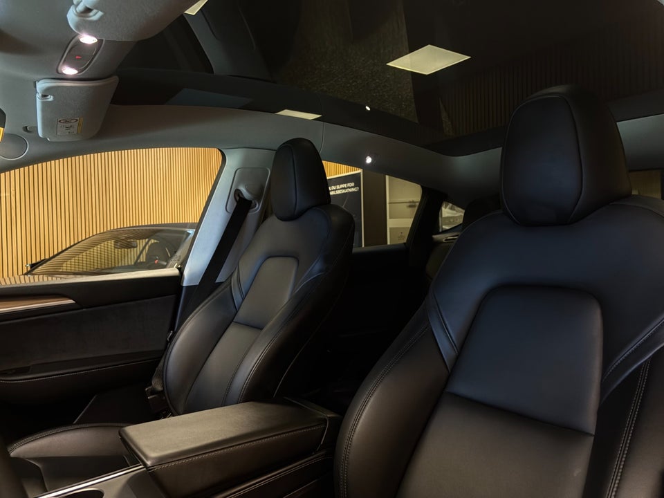 Tesla Model Y Long Range AWD 5d