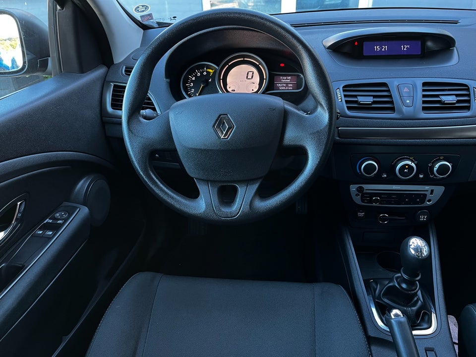 Renault Megane III 1,6 110 Authentique Sport Tourer 5d