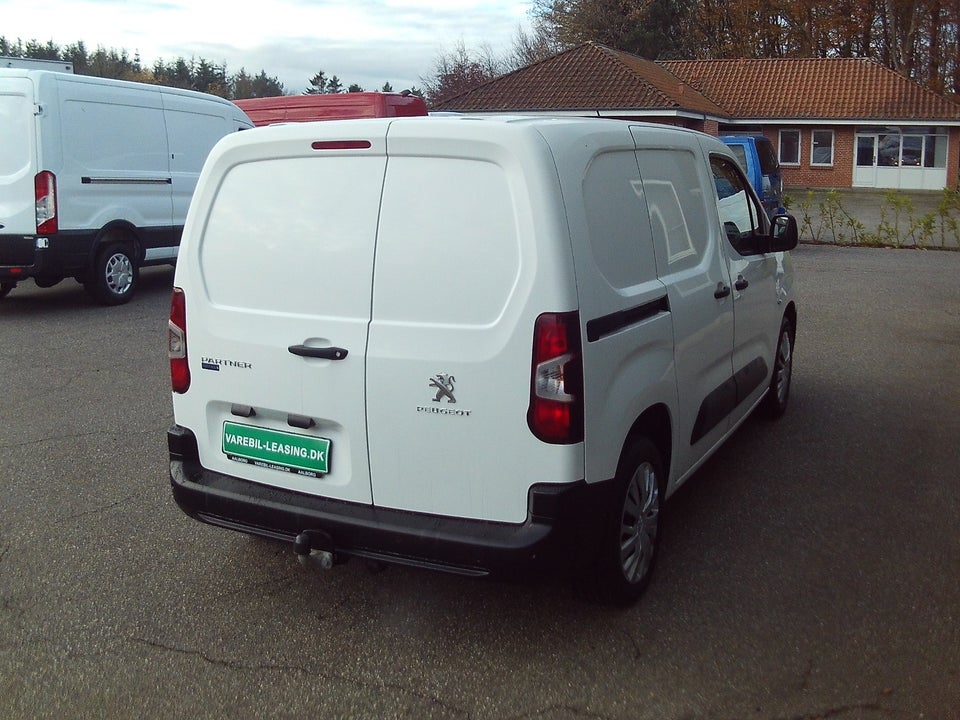 Peugeot Partner 1,5 BlueHDi 100 L1V1 Plus Van