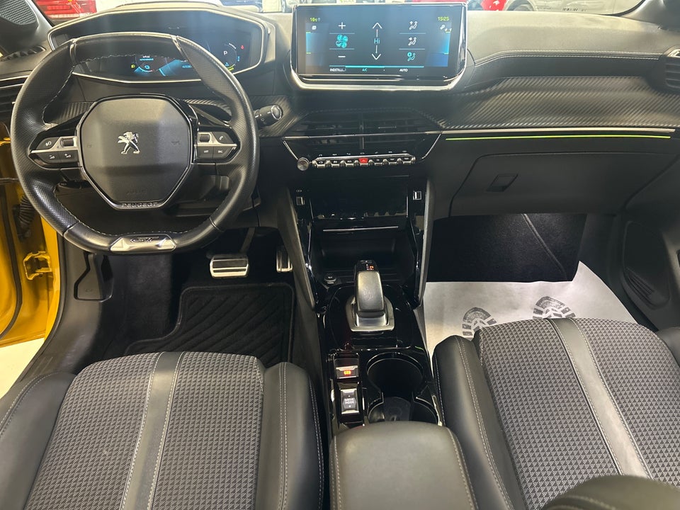 Peugeot e-208 50 GT 5d