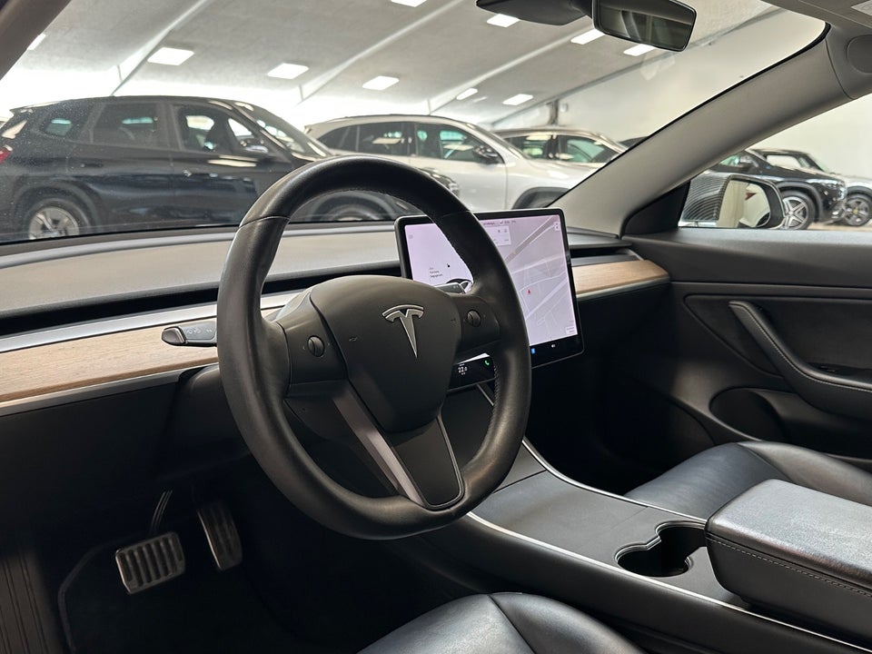Tesla Model 3 Long Range AWD 4d