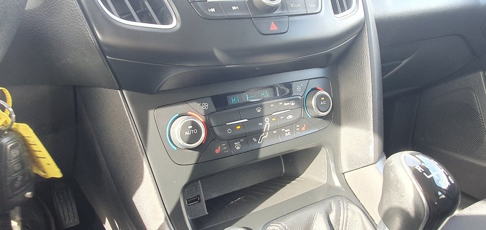 Ford Focus 1,0 SCTi 125 Business stc. 5d