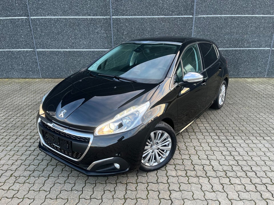 Peugeot 208 1,6 BlueHDi 100 Desire Sky 5d