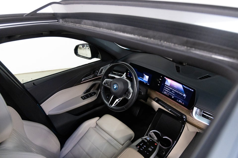 BMW iX1 xDrive30 M-Sport 5d