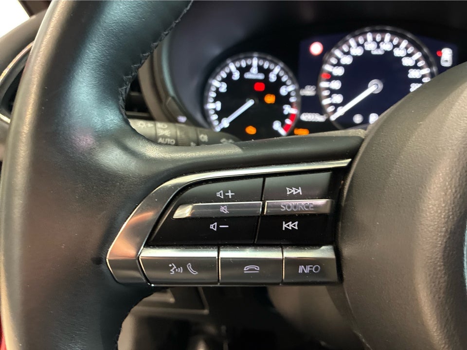 Mazda 3 2,0 e-SkyActiv-G 150 Cosmo aut. 4d