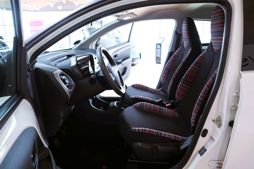 Citroën C1 1,2 PureTech Feel 5d