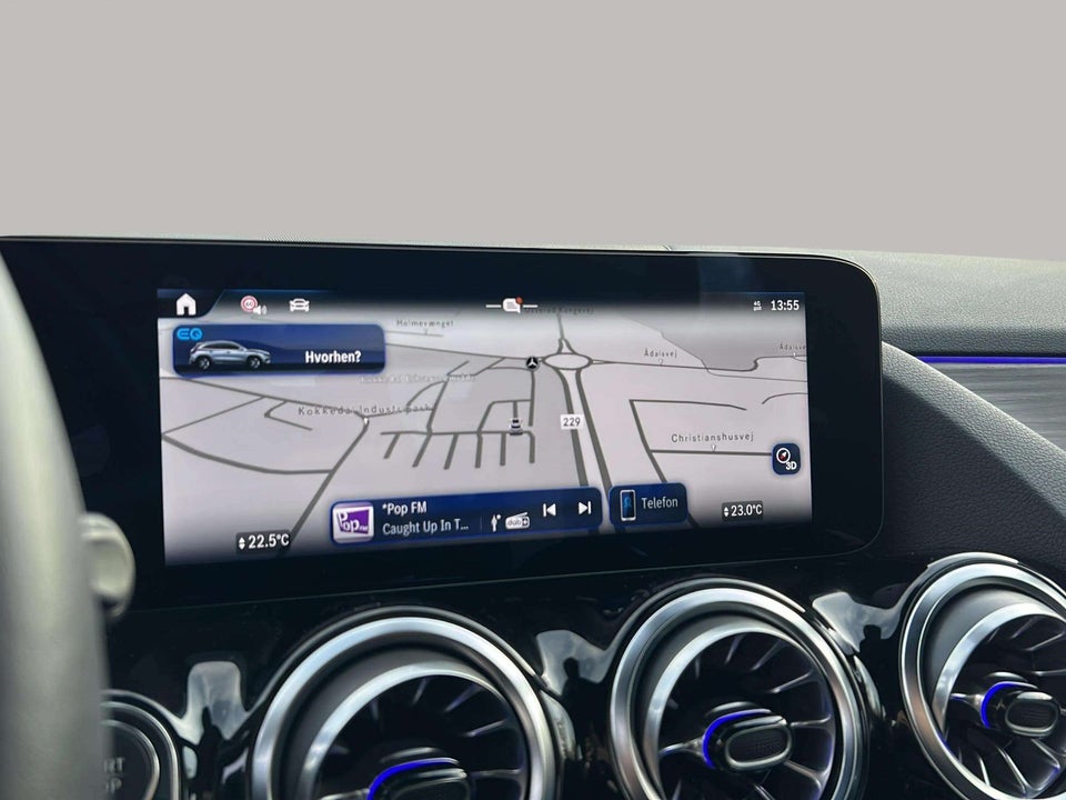 Mercedes EQA300 Progressive 4Matic 5d