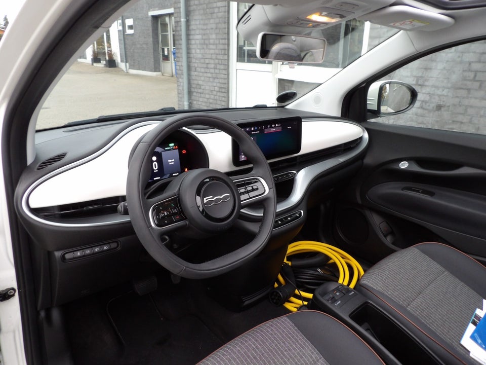 Fiat 500e 42 Icon Pack Cabrio 2d