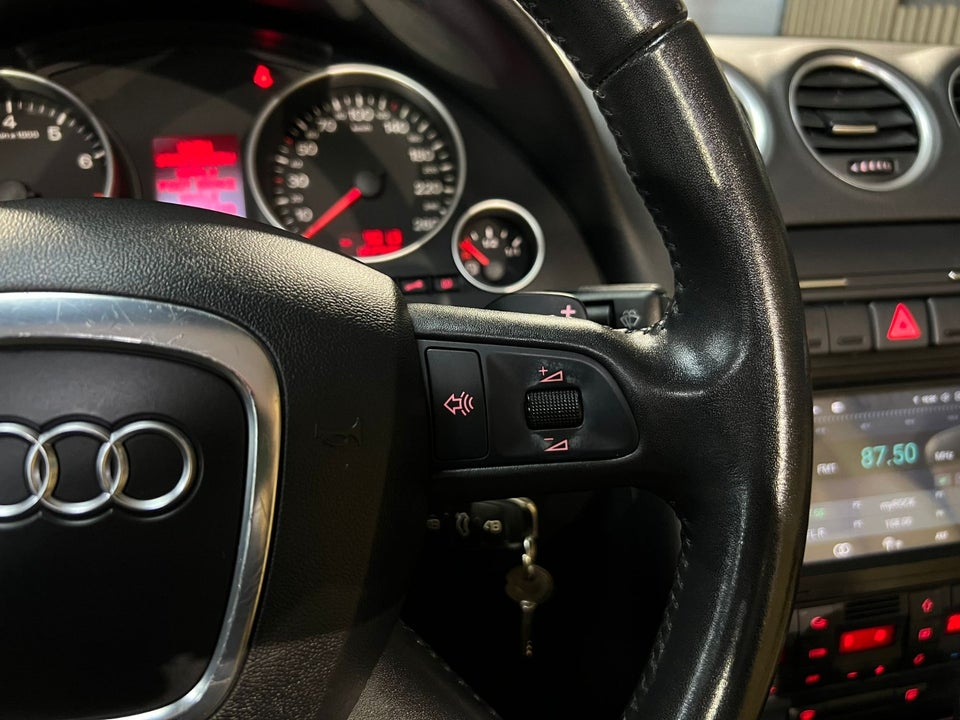 Audi A4 1,8 T 163 Cabriolet Multitr. 2d