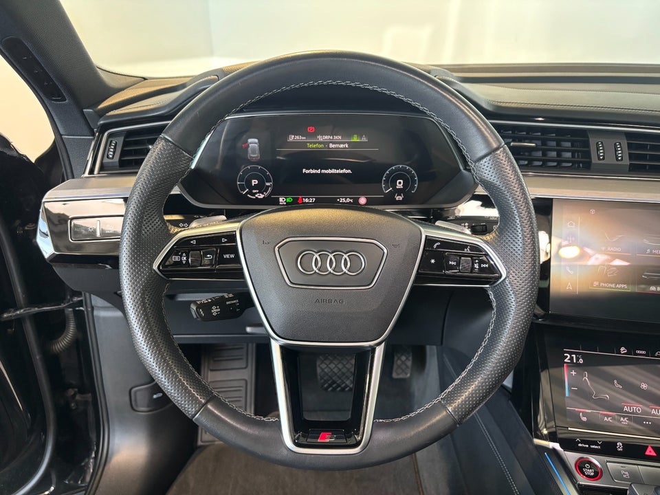 Audi e-tron S quattro 5d