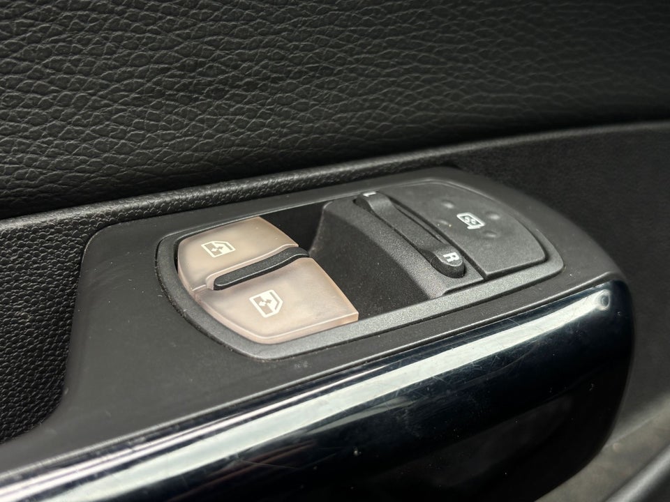 Opel Corsa 1,4 16V Cosmo 5d