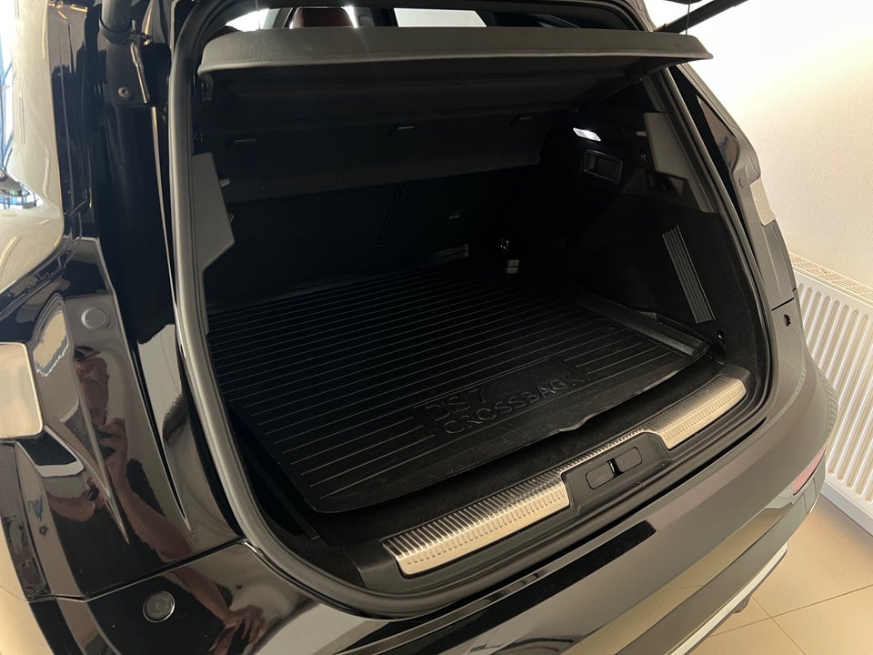 DS DS 7 CrossBack 1,6 E-Tense Opera EAT8 AWD 5d