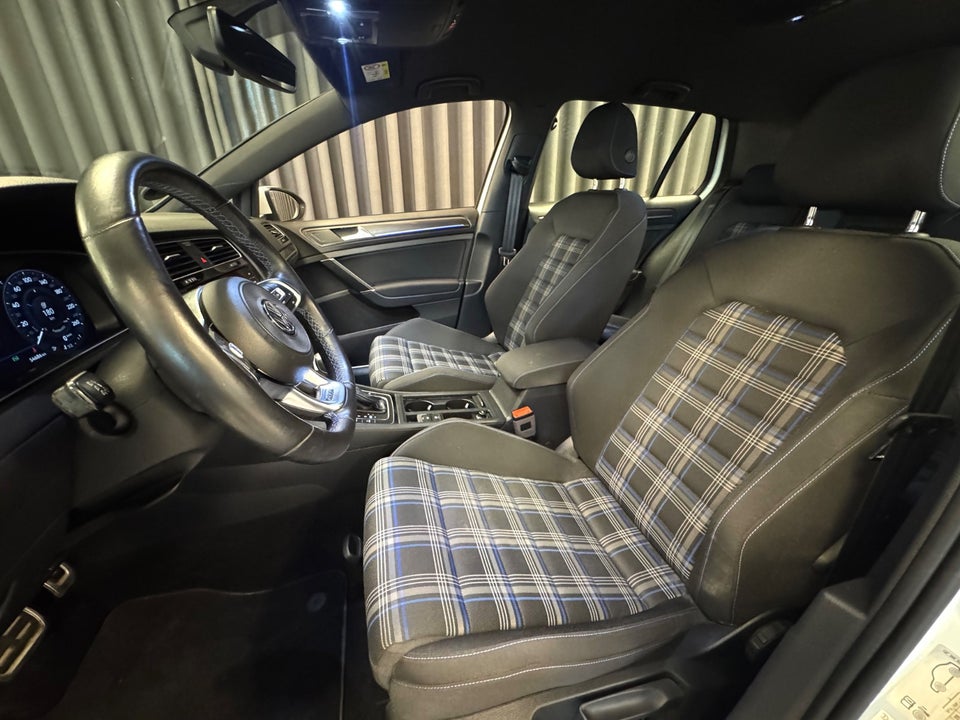 VW Golf VII 1,4 GTE DSG 5d