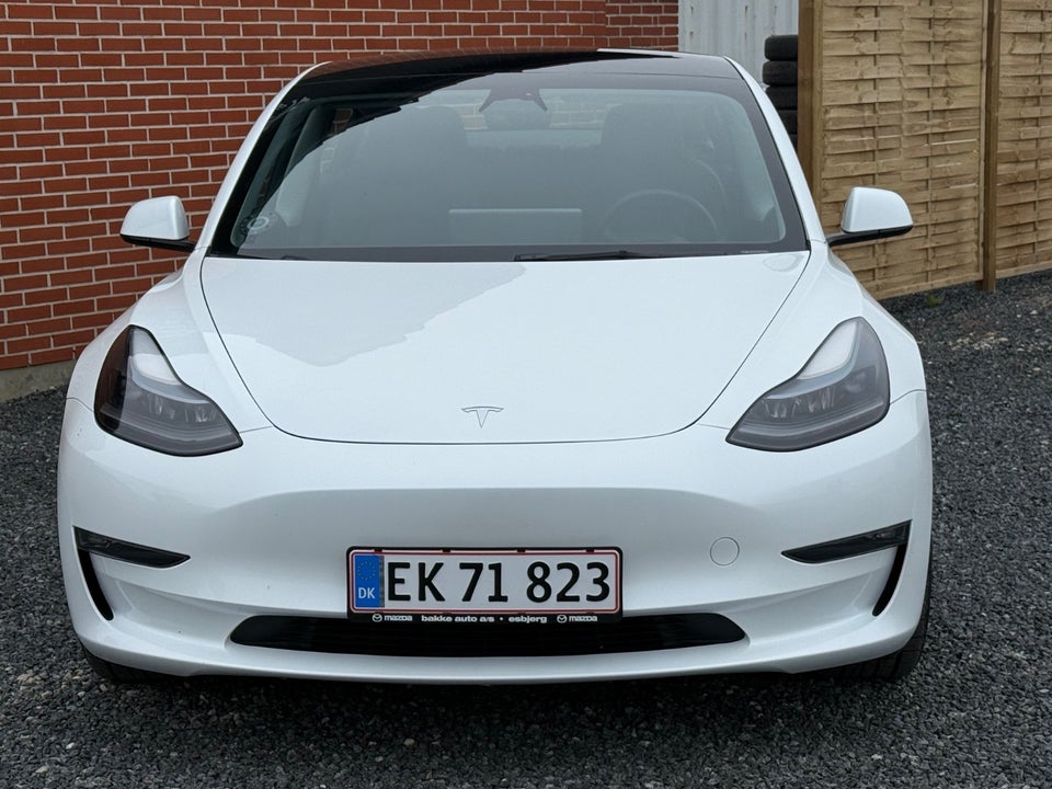 Tesla Model 3 Long Range AWD 4d
