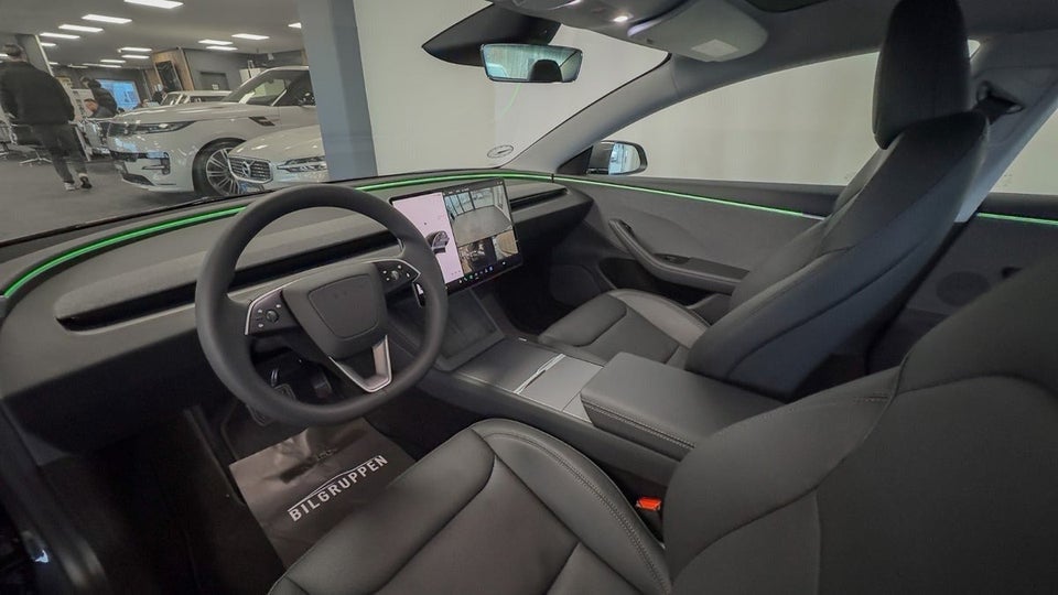 Tesla Model 3 RWD 4d