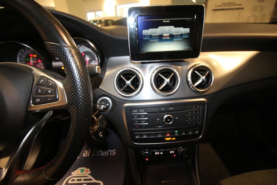 Mercedes GLA250 2,0 aut. 4Matic 5d