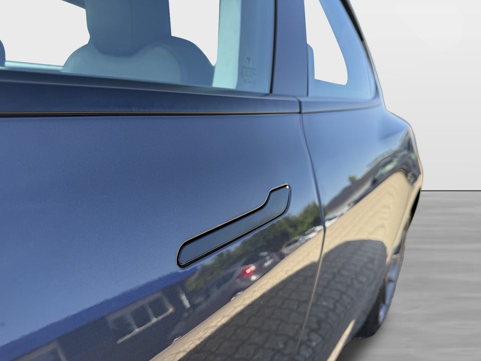 Tesla Model 3 Long Range AWD 4d