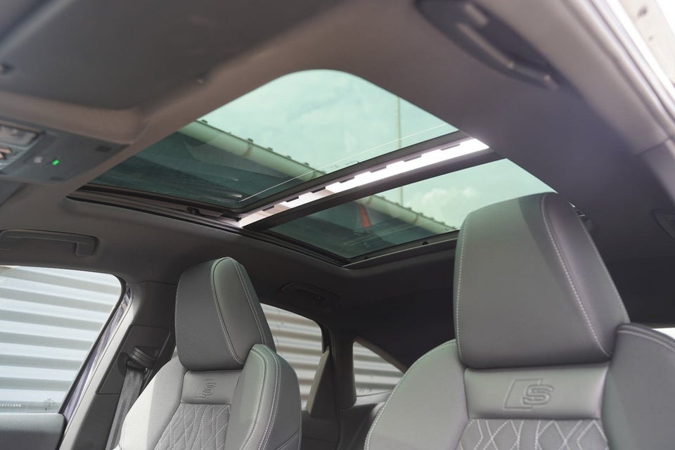 Audi Q4 e-tron 40 S-line Sportback 5d