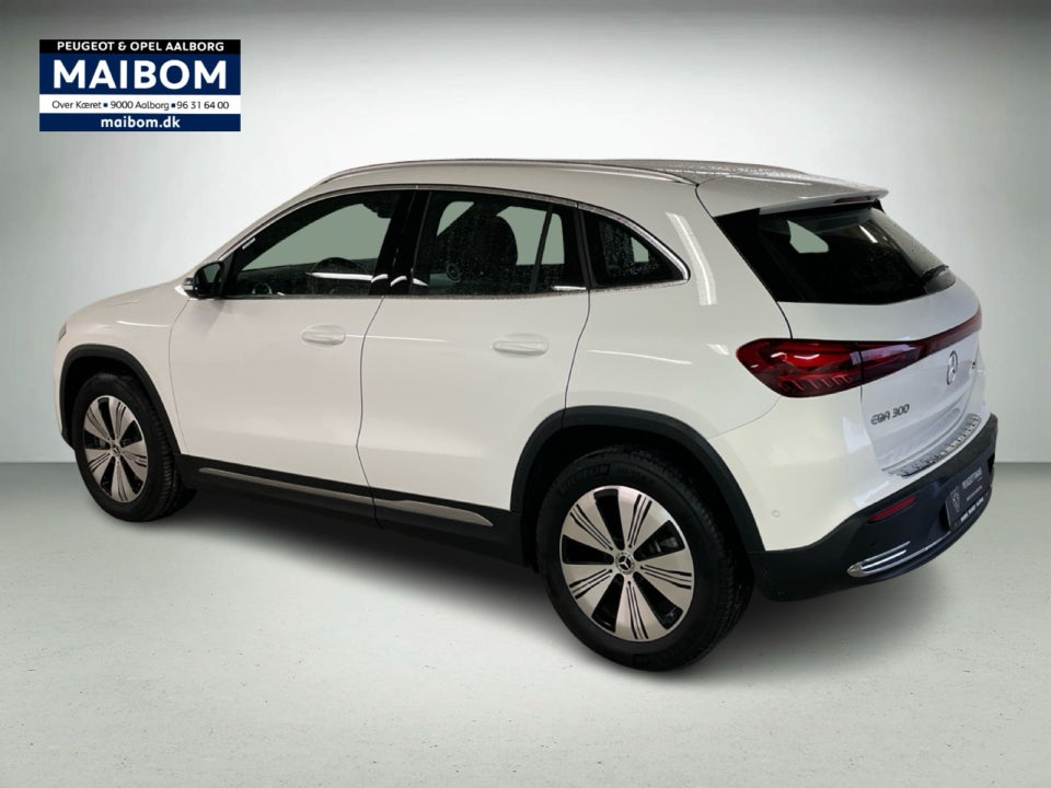 Mercedes EQA300 Progressive 4Matic 5d