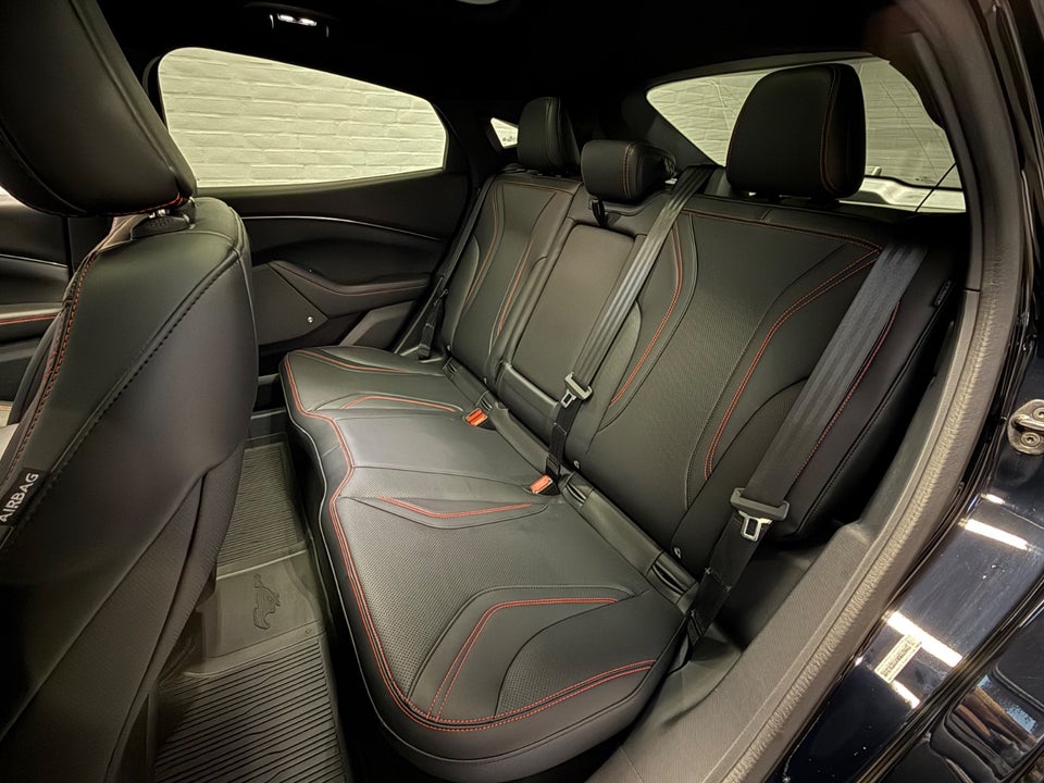 Ford Mustang Mach-E 98 Extended Range AWD 5d