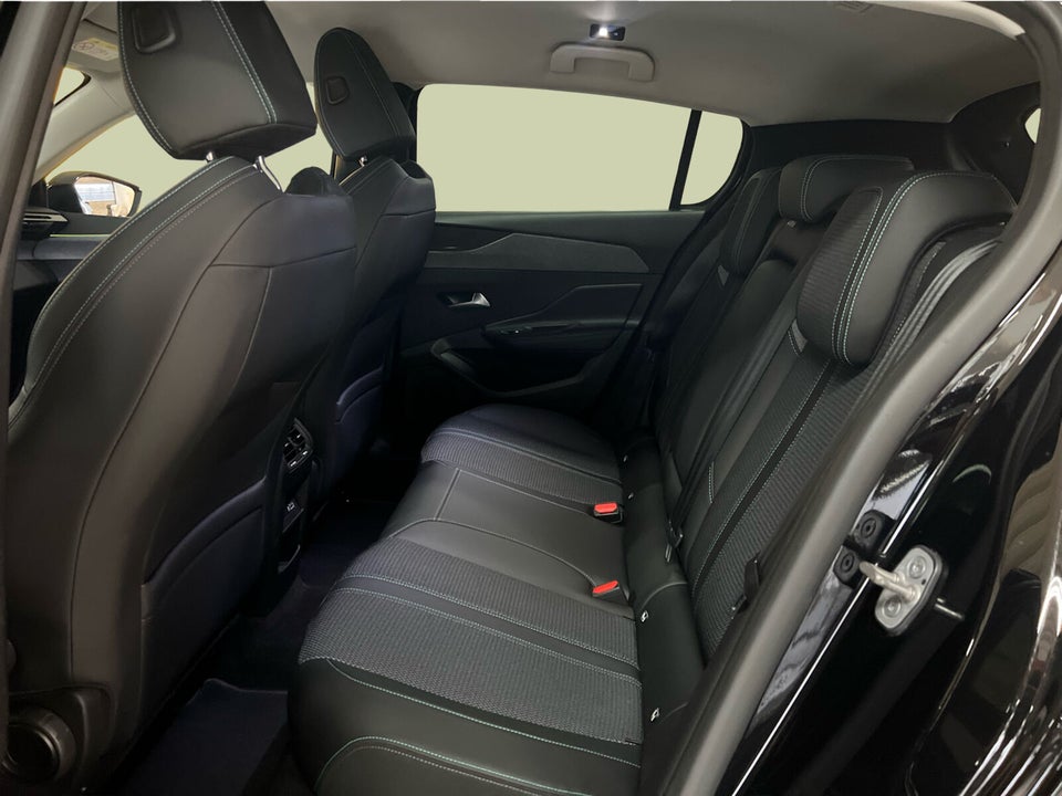 Peugeot 308 1,6 Hybrid First Selection EAT8 5d