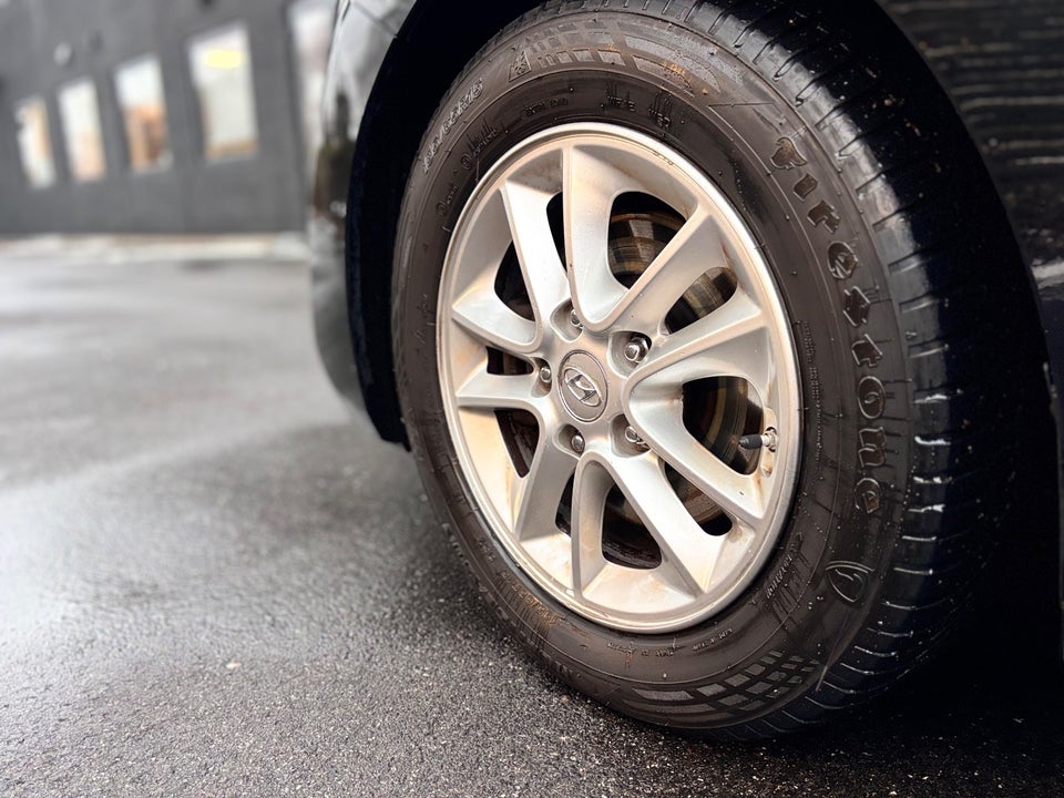 Hyundai i30 1,6 CRDi 110 Style Eco 5d