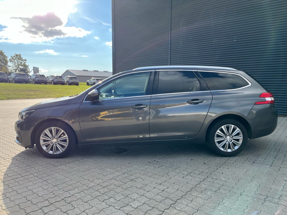 Peugeot 308 1,6 BlueHDi 120 Selection Sky SW 5d