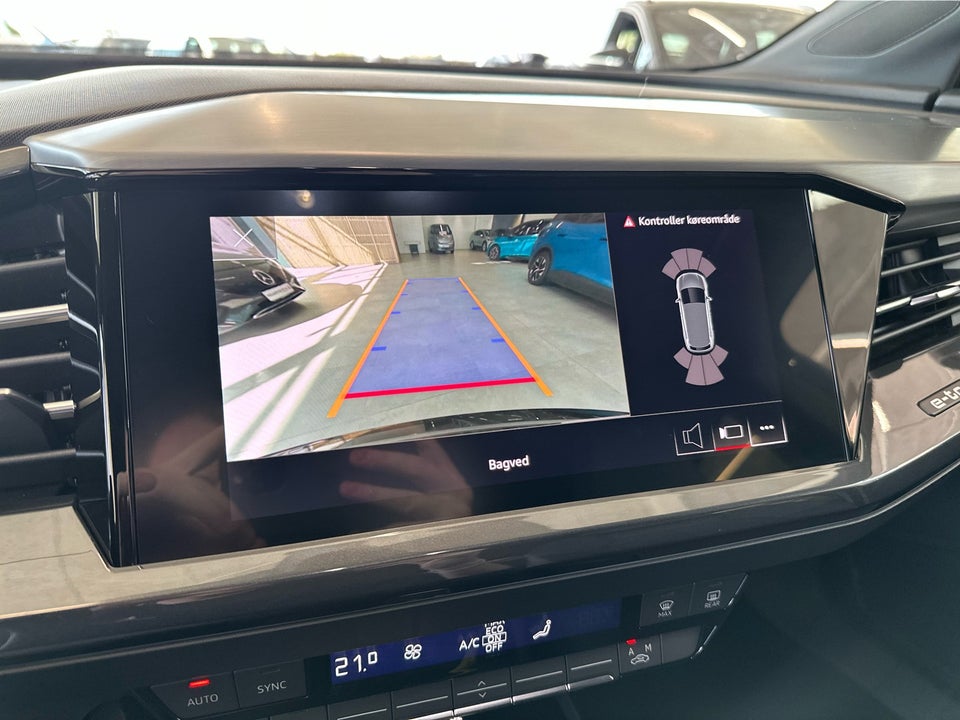 Audi Q4 e-tron 40 S-line 5d