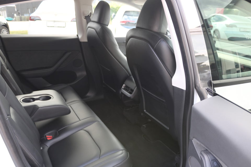 Tesla Model Y RWD 5d