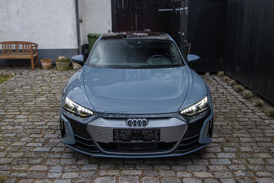 Audi e-tron GT quattro 4d