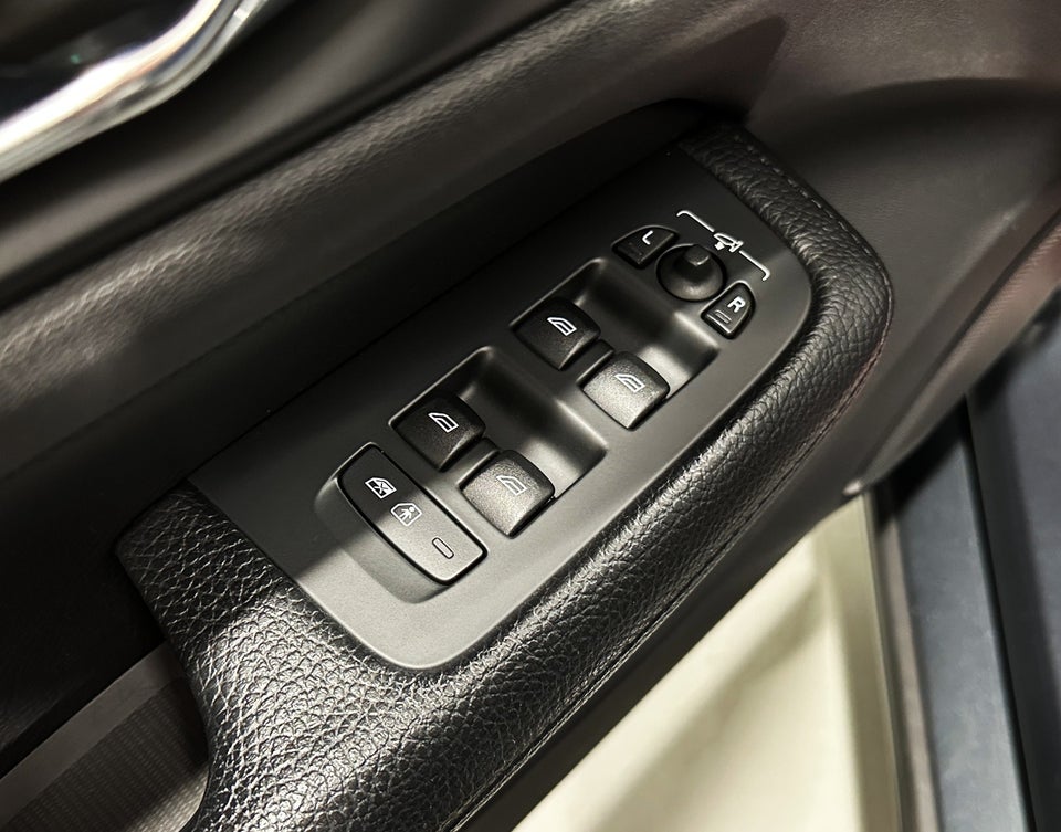 Volvo V60 2,0 D4 190 Inscription aut. 5d