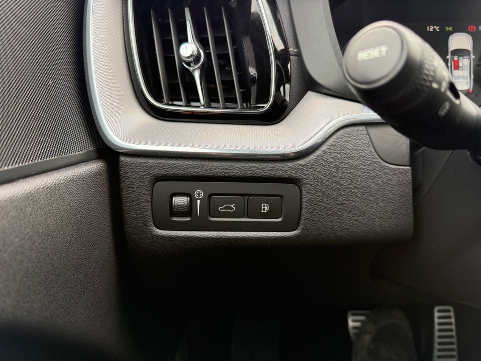 Volvo XC60 2,0 T6 ReCharge R-Design aut. AWD Van 5d