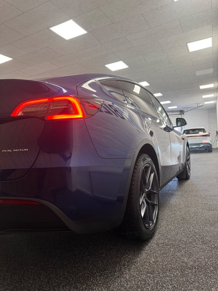 Tesla Model Y Long Range AWD 5d